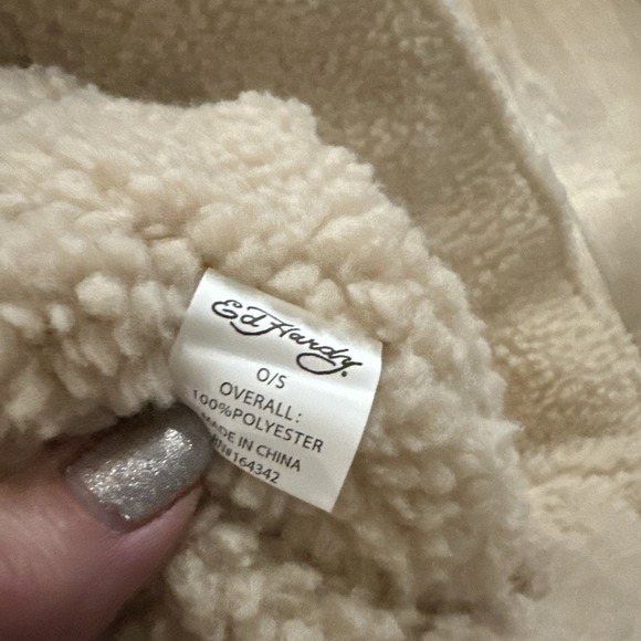 Ed Hardy Fleece Bucket Hat, Skull, Roses & Cross Embroidered Design, Beige, NEW - Picture 7 of 7